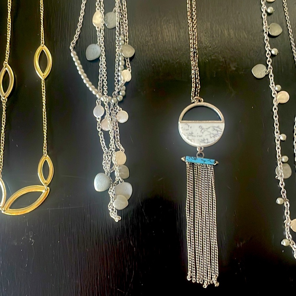 Silver and Gold Necklace Bundle - Picture 3 of 4